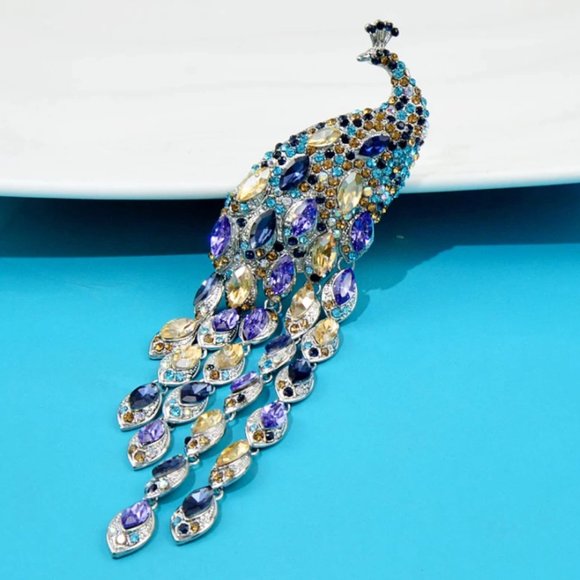 Gorgeous Large Peacock Crystal Brooch / Necklace Pendant - Picture 3 of 9